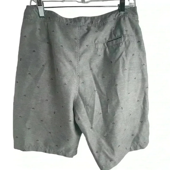 Freeworld Men's Gray Geometric Print Hybrid Board Shorts Swim Size 32 - Picture 2 of 7